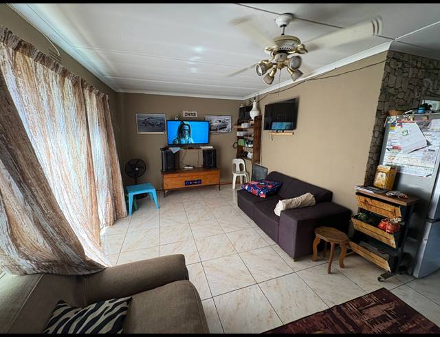 3 BEDROOM HOUSE FOR SALE IN MINNEBRON